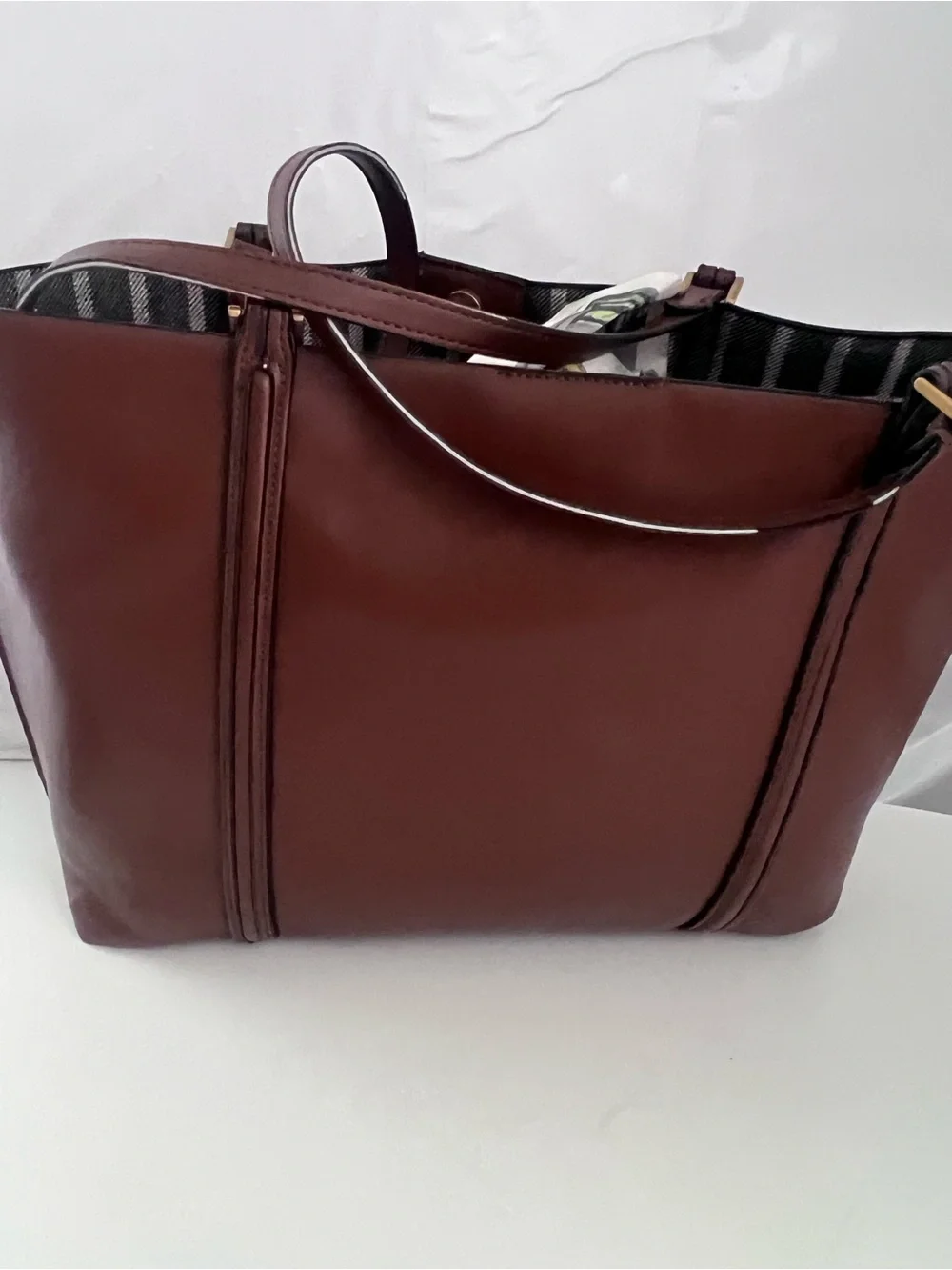 Elevated Women's Tote in Rich Burgundy